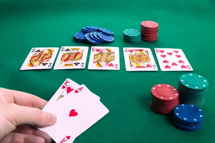 Filipino players enjoying sports betting and casino games on plus777 login platform